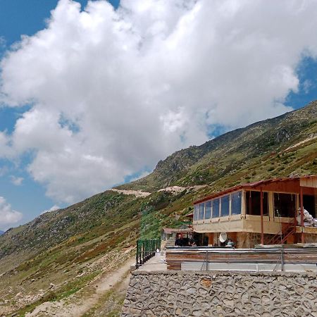 Avusor Mola Cafe Ve Pansiyon Camlihemsin Luaran gambar