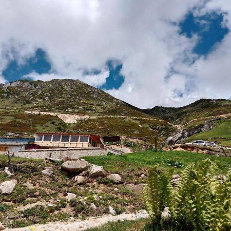Avusor Mola Cafe Ve Pansiyon Camlihemsin Luaran gambar