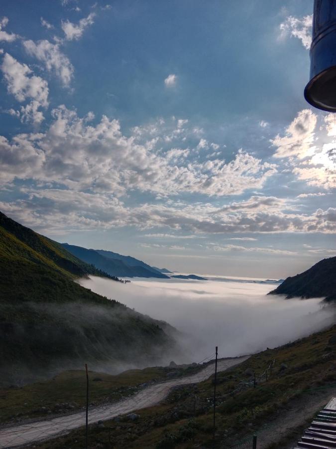 Avusor Mola Cafe Ve Pansiyon Camlihemsin Luaran gambar
