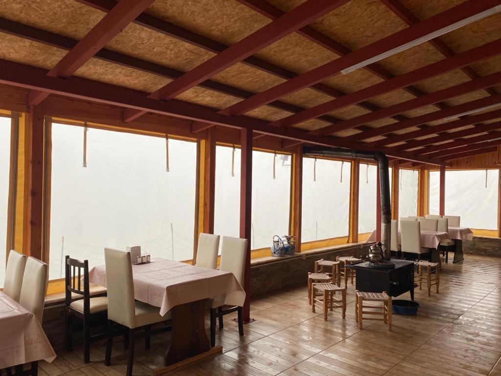 Avusor Mola Cafe Ve Pansiyon Camlihemsin Luaran gambar